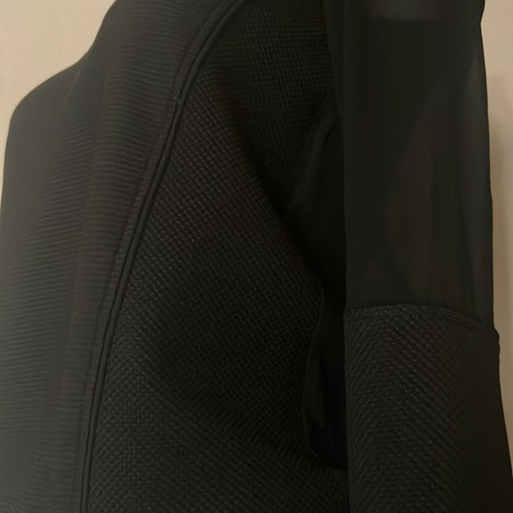 💎. Bcbg black long sleeve blouse sheer on the back and sleeves EUC - Picture 4 of 6